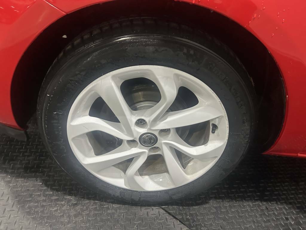 Vauxhall Corsa Hatchback Special Ed 1.4 75 Ecoflex Sting Red #5