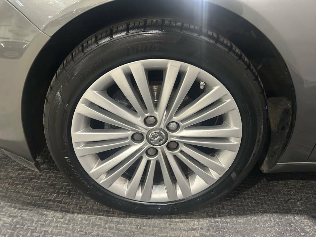 Vauxhall Insignia Hatchback 2.0 Grey #5