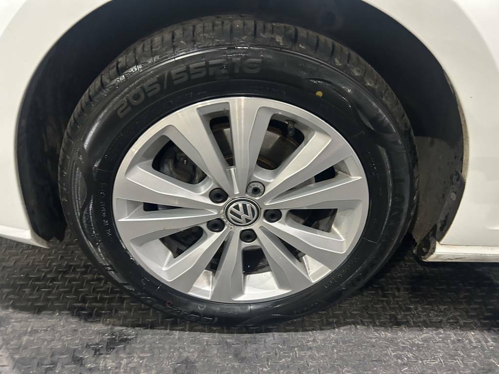 Volkswagen Golf Hatchback 2.0 Tdi Se Nav White #5