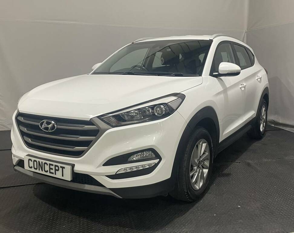 Hyundai Tucson Estate 1.7 Crdi Blue Drive Se Nav White