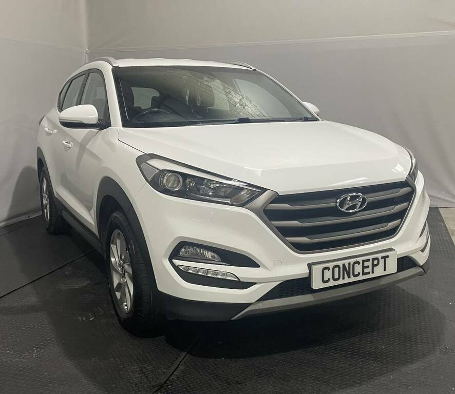 Hyundai Tucson Estate 1.7 Crdi Blue Drive Se Nav White #2