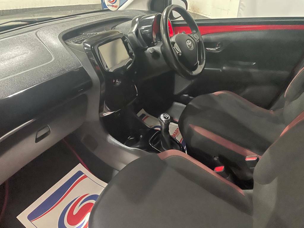 Toyota Aygo Hatchback Special Edi 1.0 Vvt-i X-cite 4 Red #3
