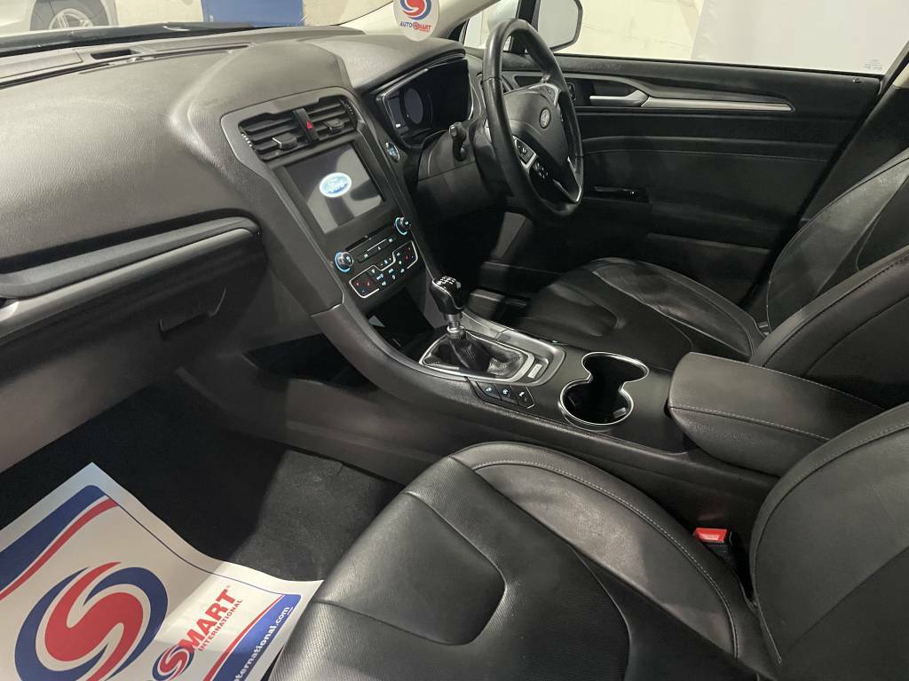 Ford Mondeo Hatchback 1.5 Tdci Econetic Titanium Silver #4