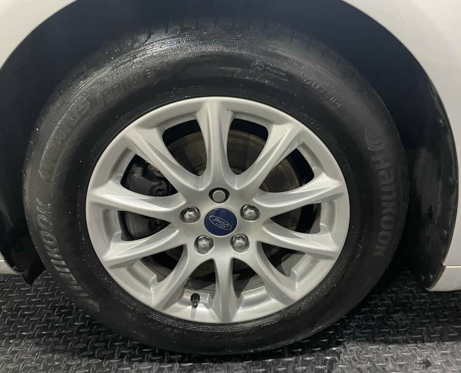 Ford Mondeo Hatchback 1.5 Tdci Econetic Titanium Silver #5