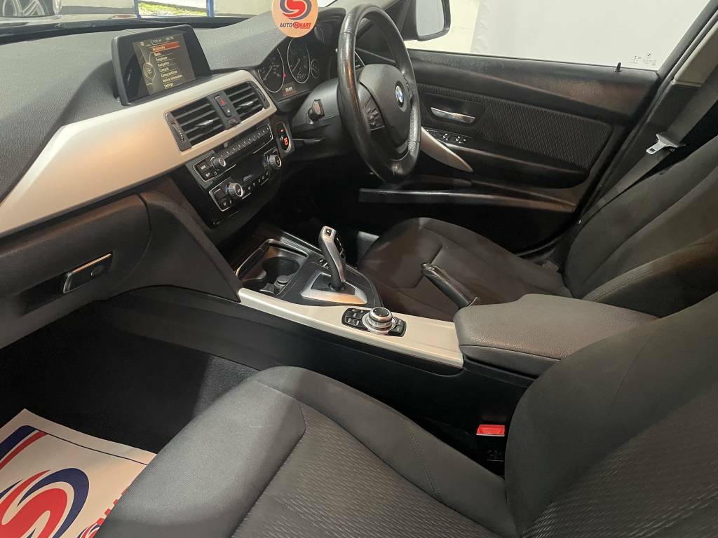BMW 3 Series Saloon 320D Se Black #3