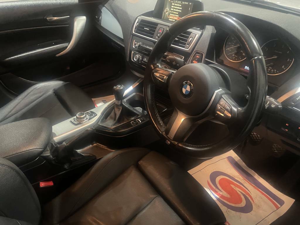 BMW 1 Series Hatchback 118D M Sport White #4