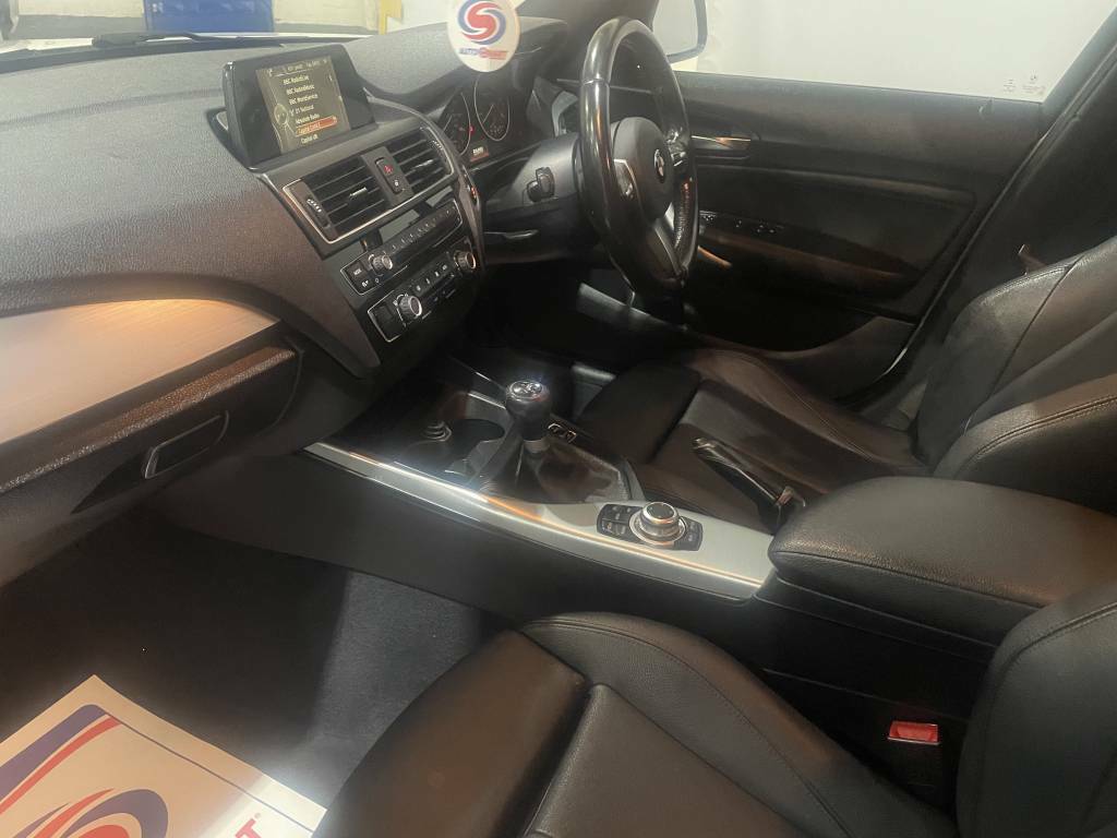 BMW 1 Series Hatchback 118D M Sport White #3