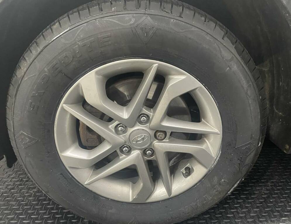 Hyundai Tucson Estate 1.7 Crdi Blue Drive S Silver #5