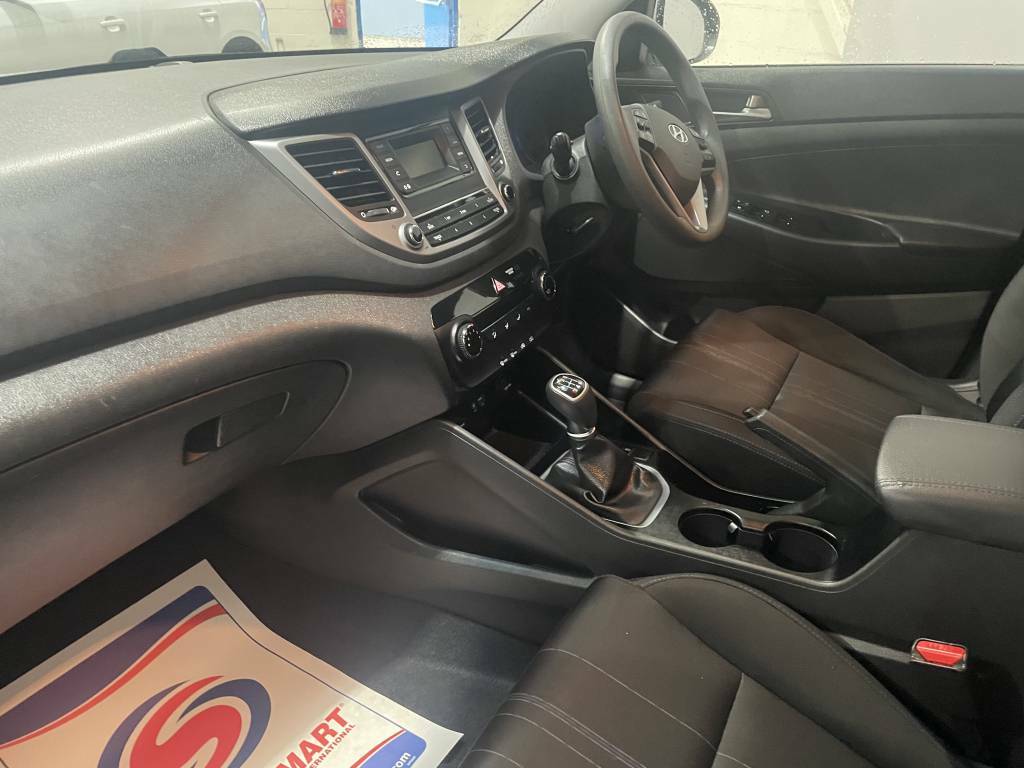 Hyundai Tucson Estate 1.7 Crdi Blue Drive S Silver #4