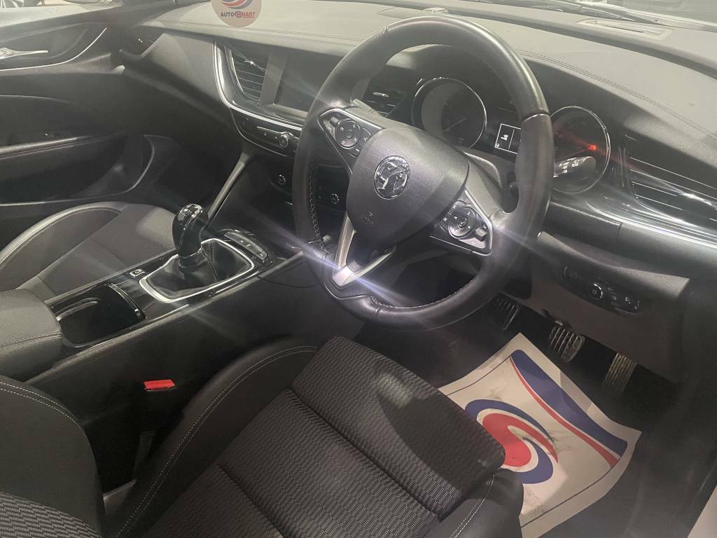 Vauxhall Insignia Grand Spor White #4