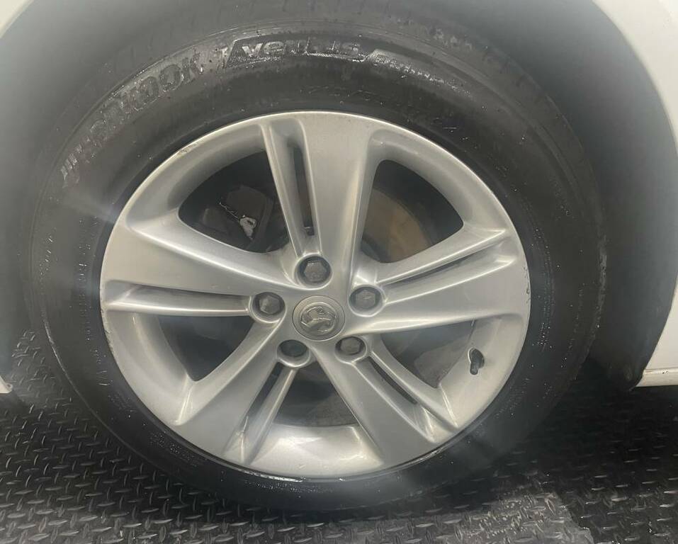Vauxhall Insignia Grand Spor White #5