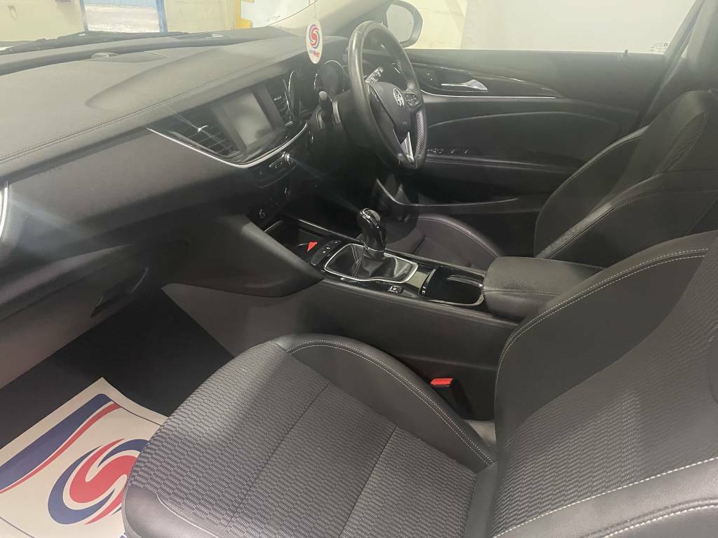 Vauxhall Insignia Grand Spor White #3