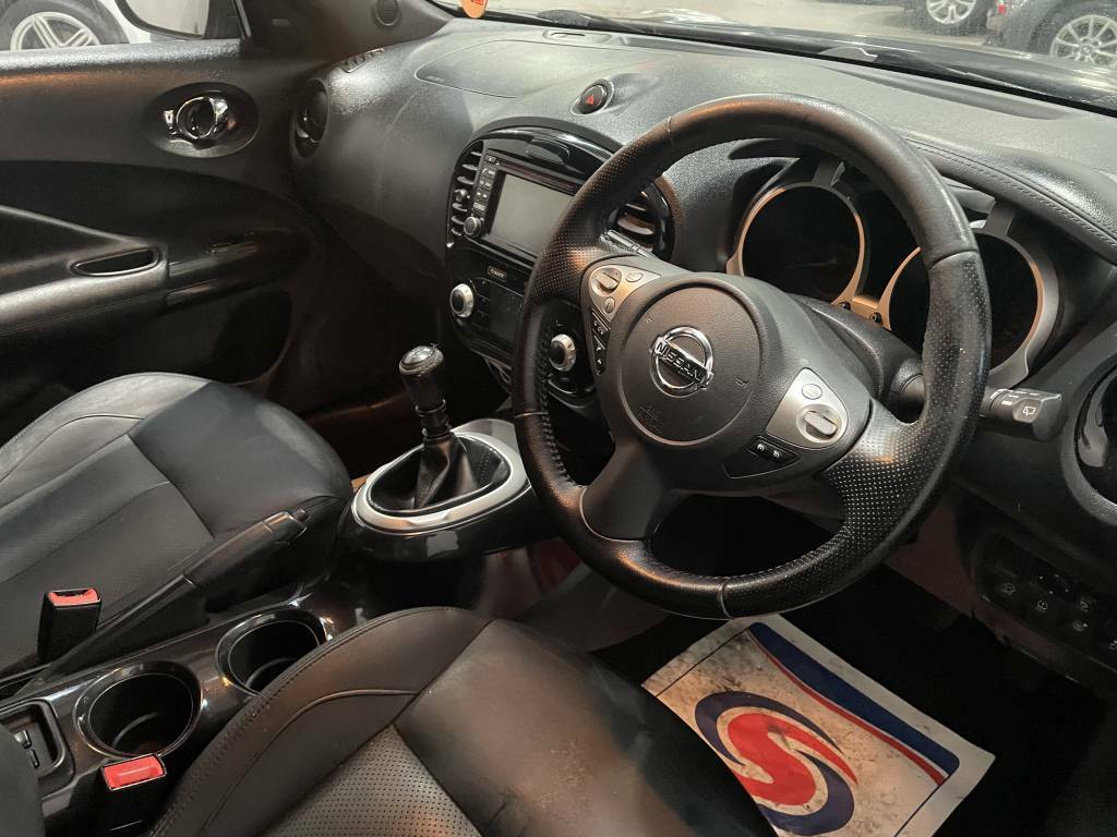 Nissan Juke Hatchback 1.5 Dci Tekna Black #4