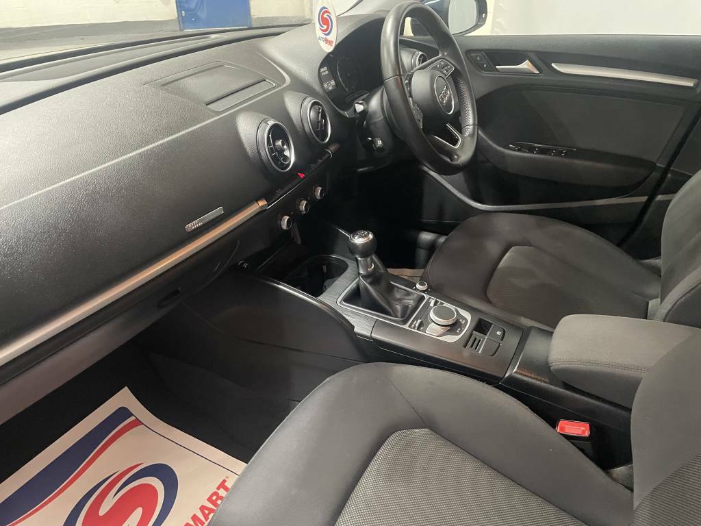 Audi A3 Sportback 2.0 Tdi Se Technik Blue #3