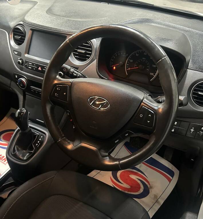Hyundai I10 Hatchback 1.2 Premium Se White #4