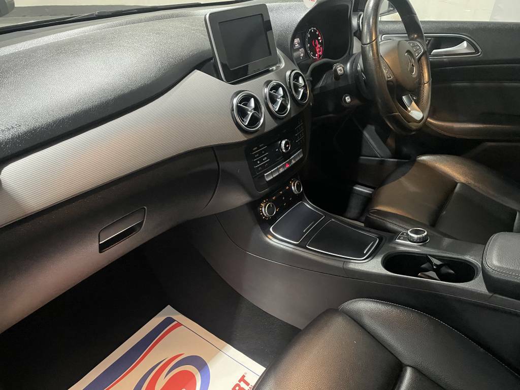 Mercedes-Benz B Class Hatchback B180d Se Grey #4