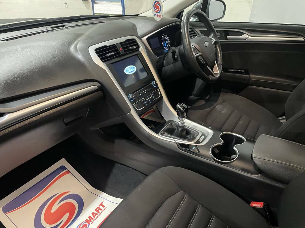 Ford Mondeo Hatchback 1.5 Tdci Econetic Zetec Grey #4