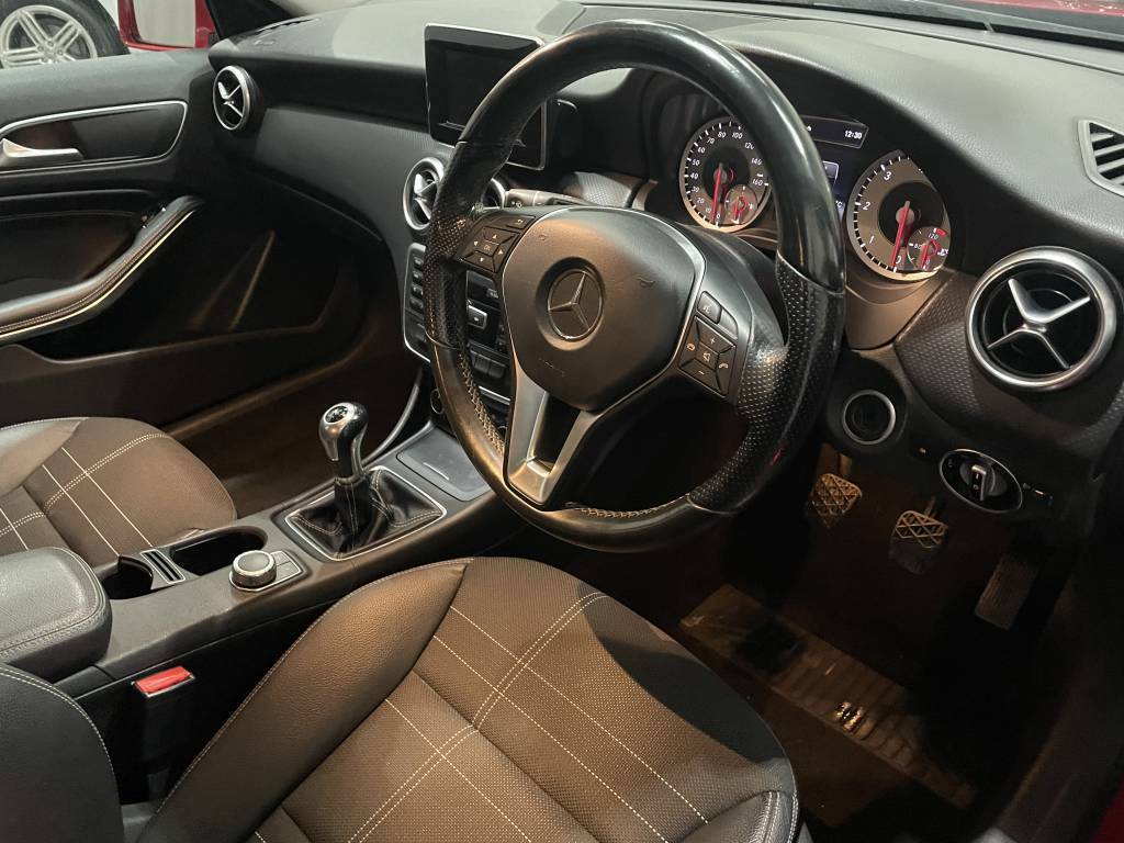 Mercedes-Benz A Class 2.1 A200 Cdi Red #4