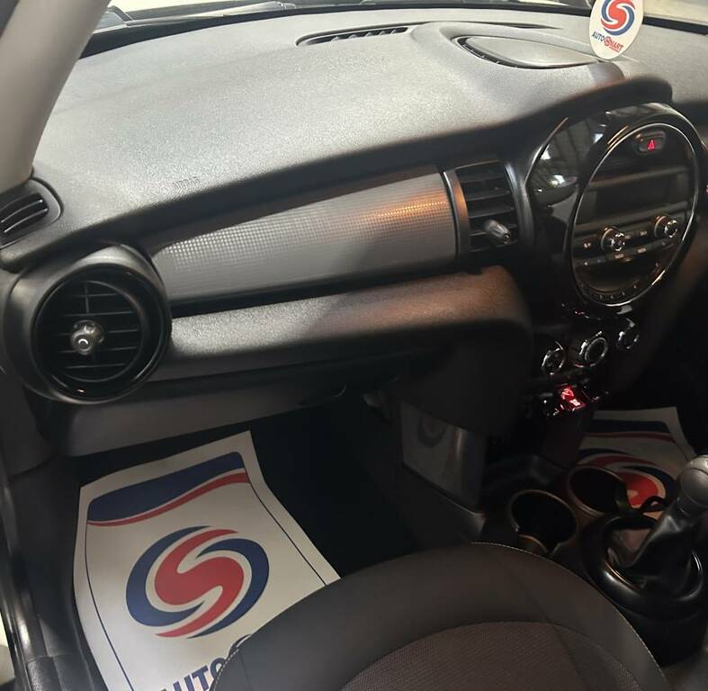 Mini Hatch 1.5 Cooper White #3
