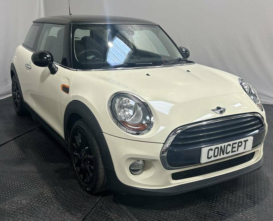 Mini Hatch 1.5 Cooper White #2