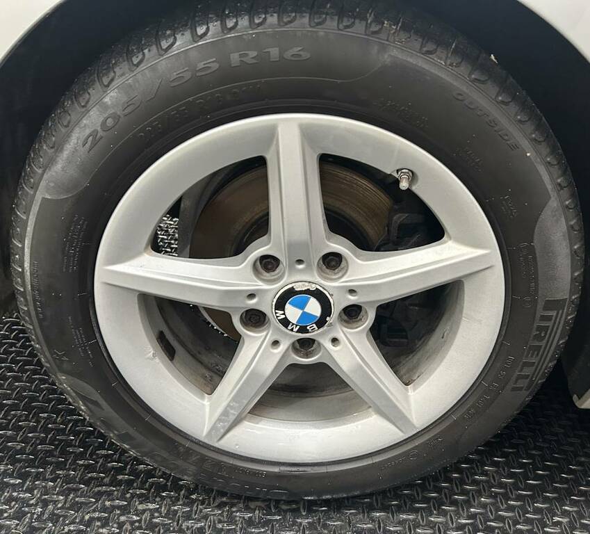 BMW 1 Series Hatchback 116D Efficientdynamics Plus Silver #5