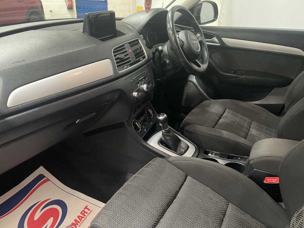 Audi Q3 Estate 2.0 Tdi Sport Black #3