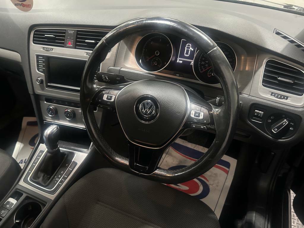 Volkswagen Golf Hatchback 1.6 Tdi 110 Match Edition Black #4