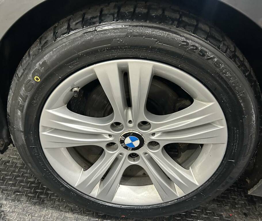 BMW 3 Series Saloon 320D Efficientdynamics Sport Grey #5