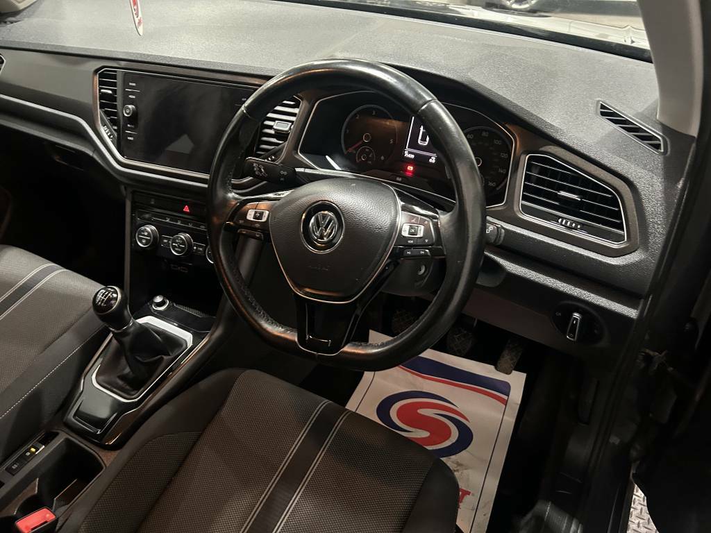 Volkswagen T-Roc Hatchback 1.6 Tdi Se  Grey #4