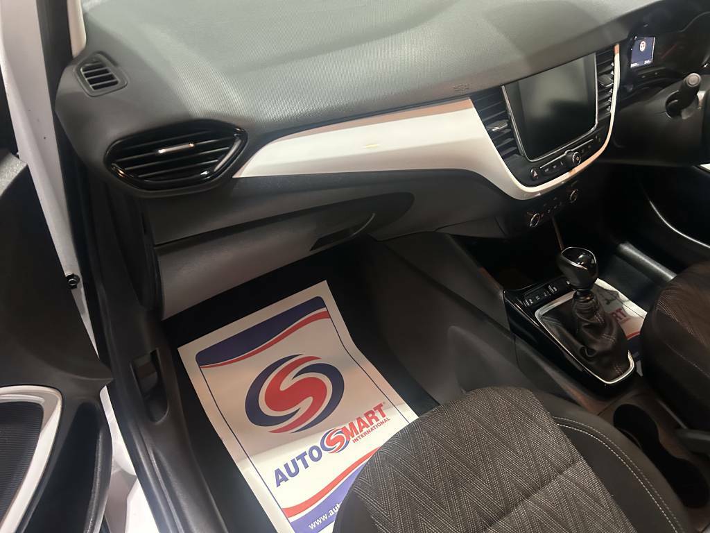 Vauxhall Crossland X Hatchback 1.2T 110 Sri Nav White #4