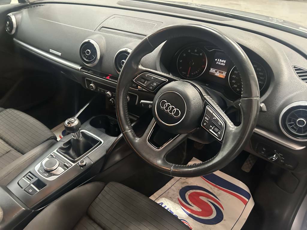 Audi A3 Sportback 1.0 Tfsi Sport Silver #3