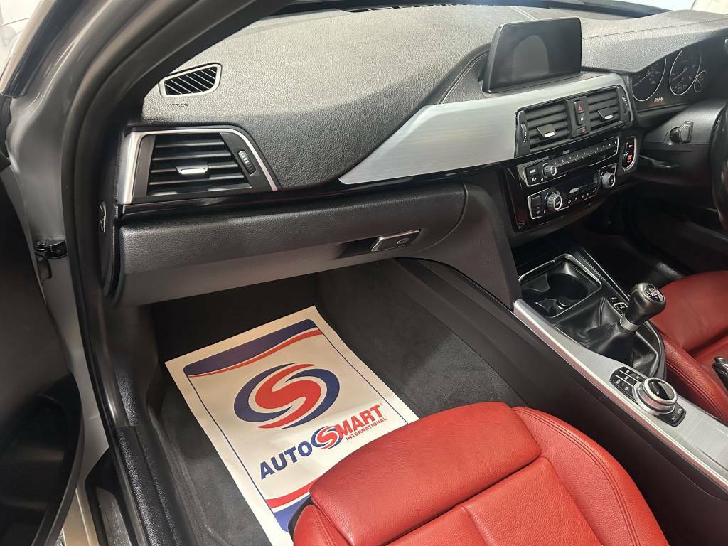 BMW 3 Series Saloon 320D M Sport Silver #4