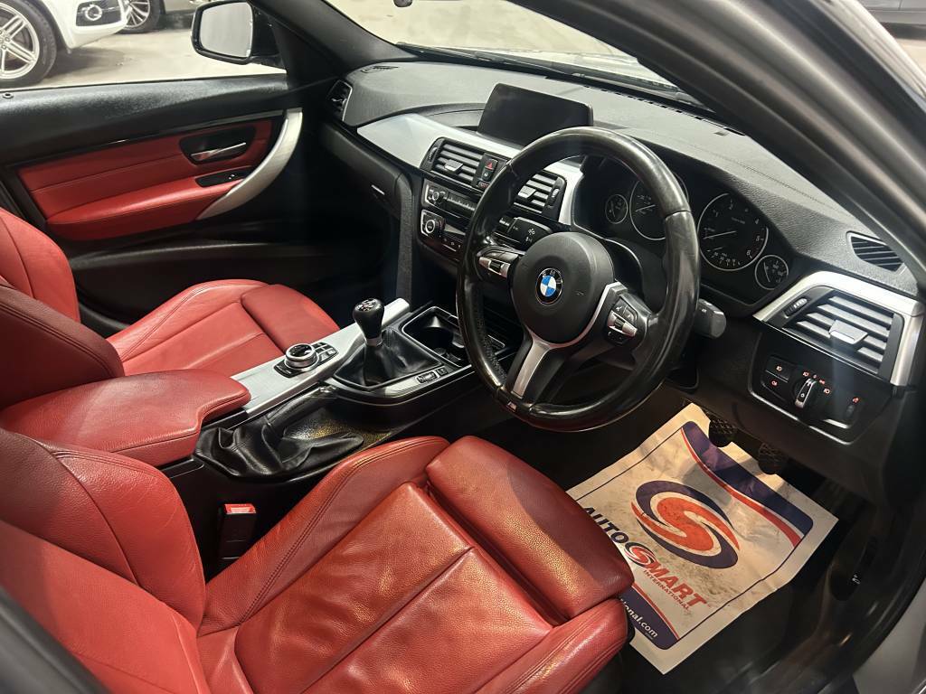 BMW 3 Series Saloon 320D M Sport Silver #3