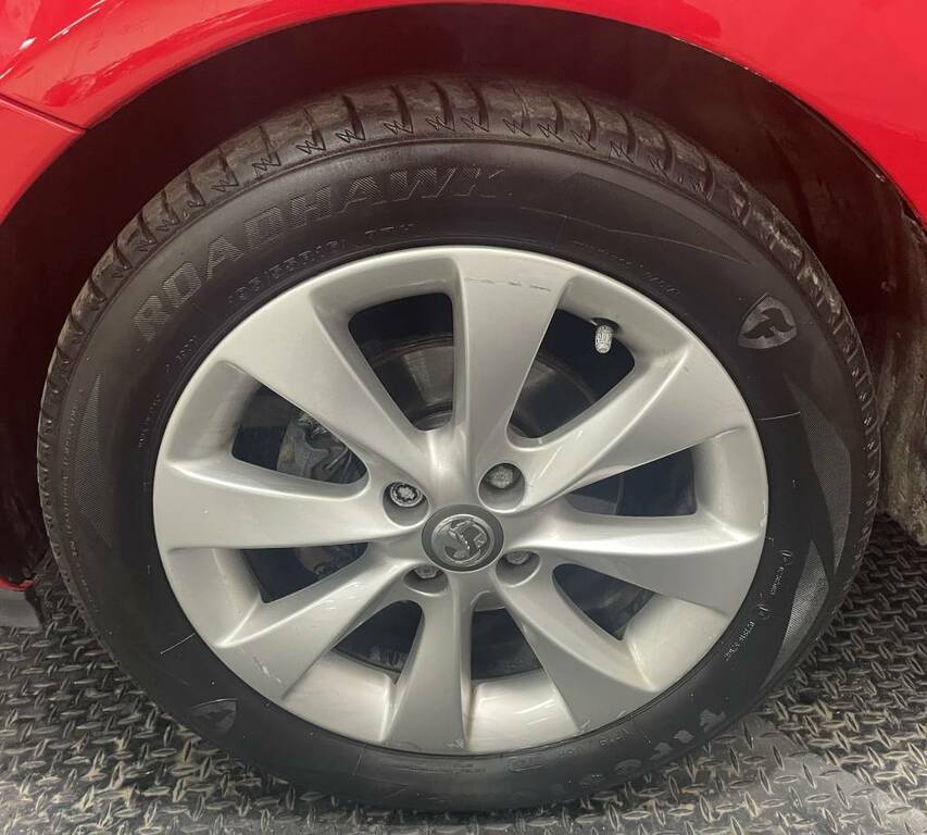 Vauxhall Corsa Hatchback Special Ed 1.4 75 Energy Red #5