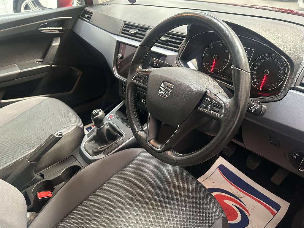 Seat Arona Hatchback 1.6 Tdi 115 Se Technology Lux Red #4