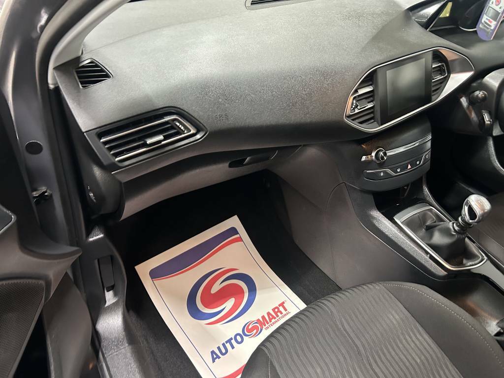 Peugeot 308 SW Sw Estate 1.6 Bluehdi 120 Active Grey #4