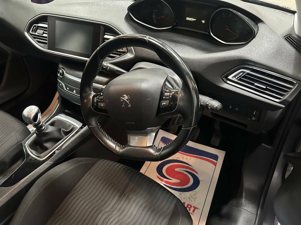 Peugeot 308 SW Sw Estate 1.6 Bluehdi 120 Active Grey #3
