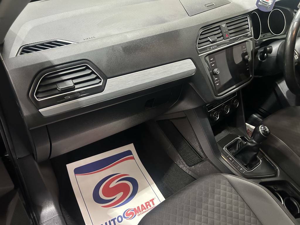 Volkswagen Tiguan Estate 1.5 Tsi Evo 130 Se Nav  Grey #4
