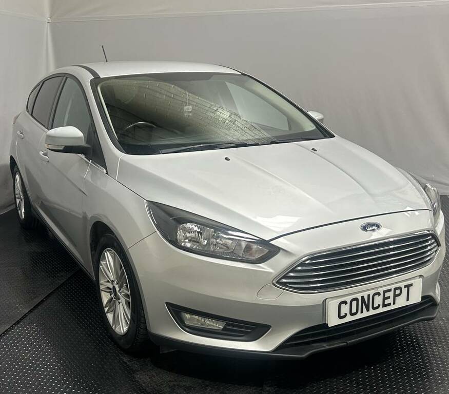 Ford Focus Hatchback 1.5 Tdci 120 Zetec Edition Silver #2