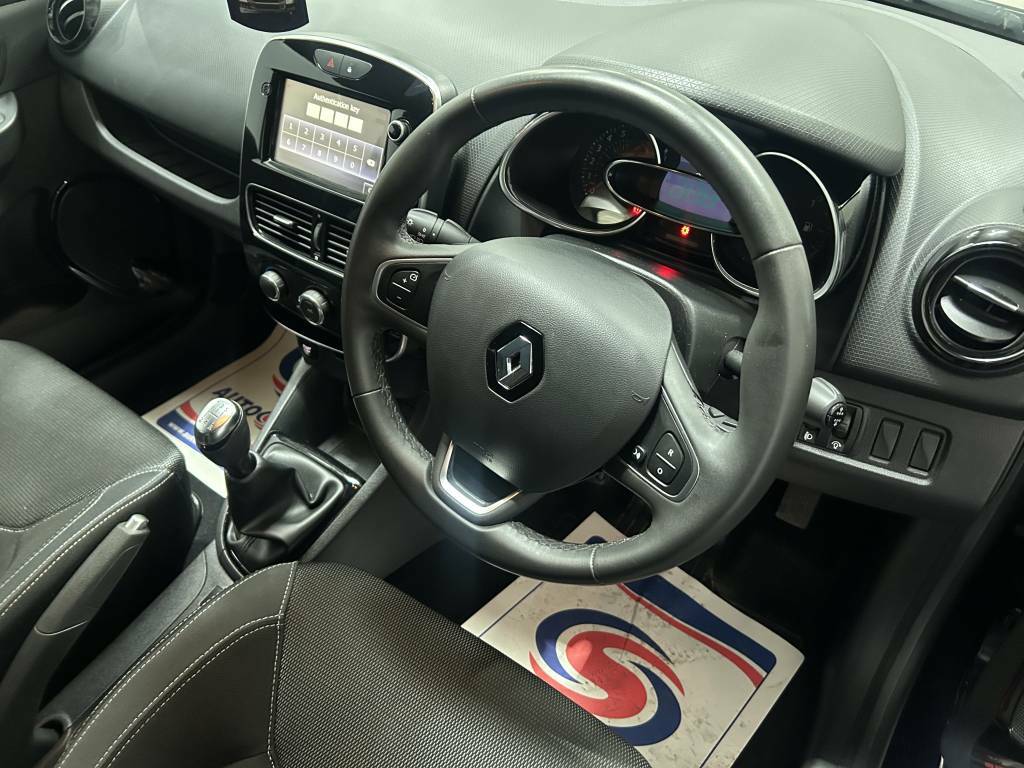 Renault Clio Hatchback 1.2 16V Dynamique Nav Black #3