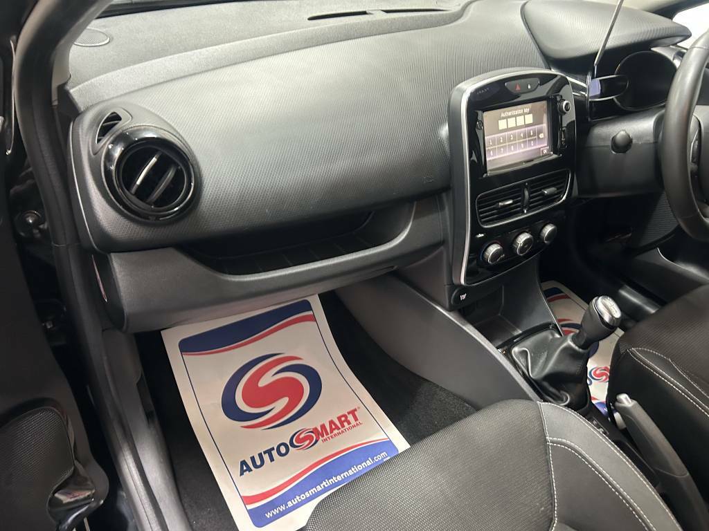 Renault Clio Hatchback 1.2 16V Dynamique Nav Black #4