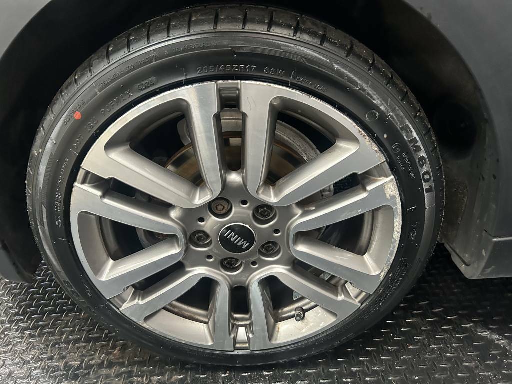 Mini Hatch Special Edition 1.5 Cooper Seven Black #5