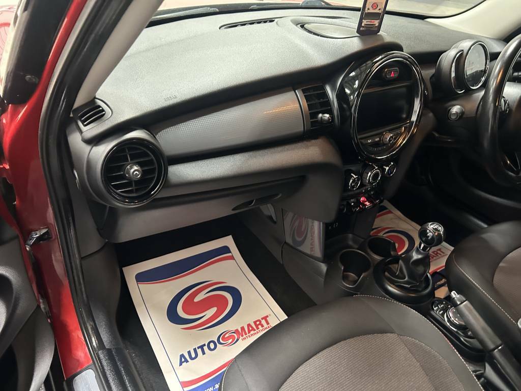 Mini Hatch 1.5 Cooper D Red #4