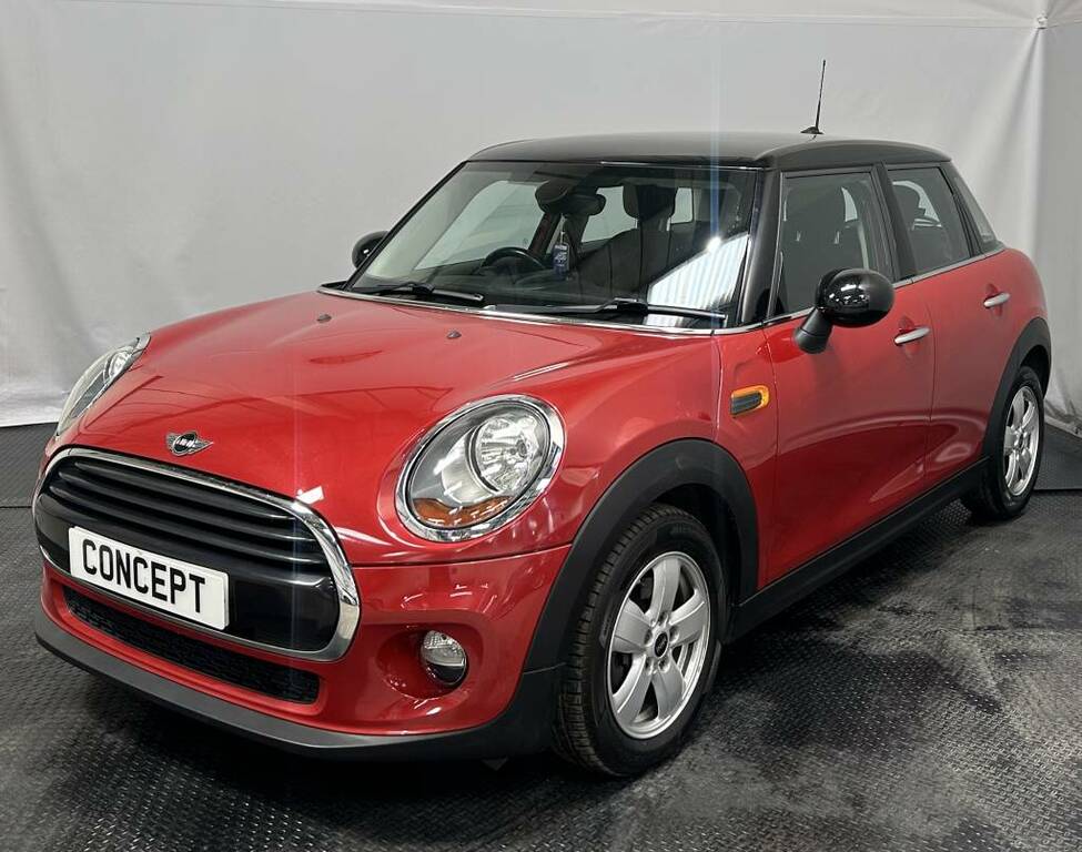 Mini Hatch 1.5 Cooper D Red #2