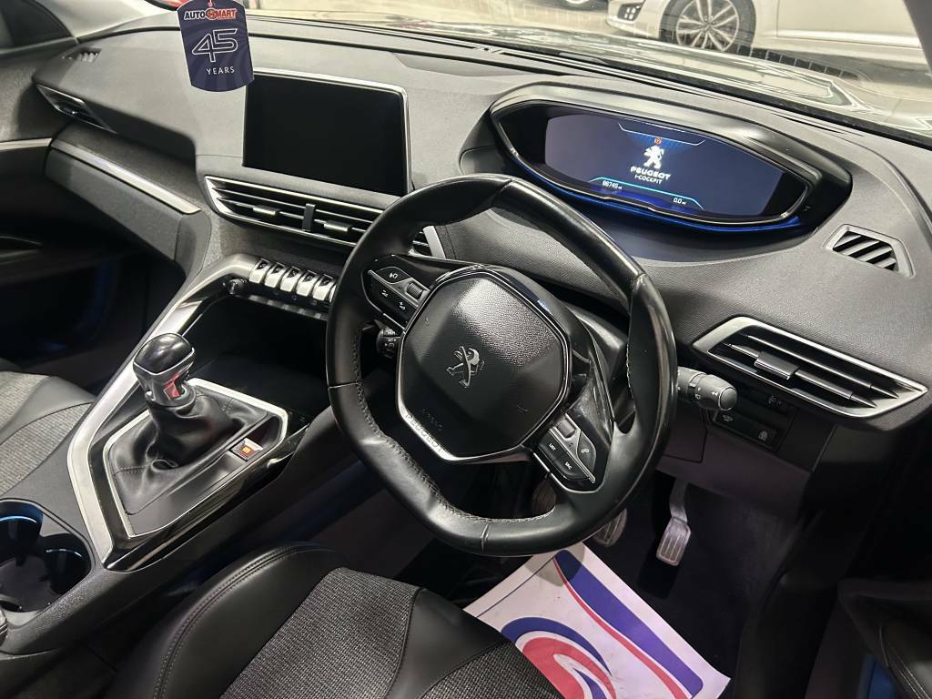 Peugeot 3008 Estate 1.6 Bluehdi 120 Allure Grey #3