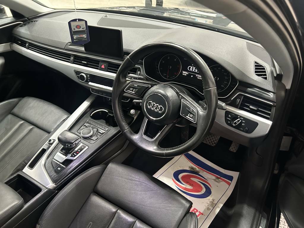 Audi A4 Saloon 2.0 Tdi Ultra Sport Black #3