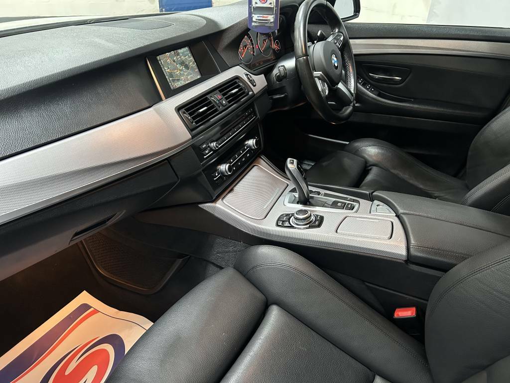 BMW 5 Series Saloon 520D 190 M Sport Silver #4