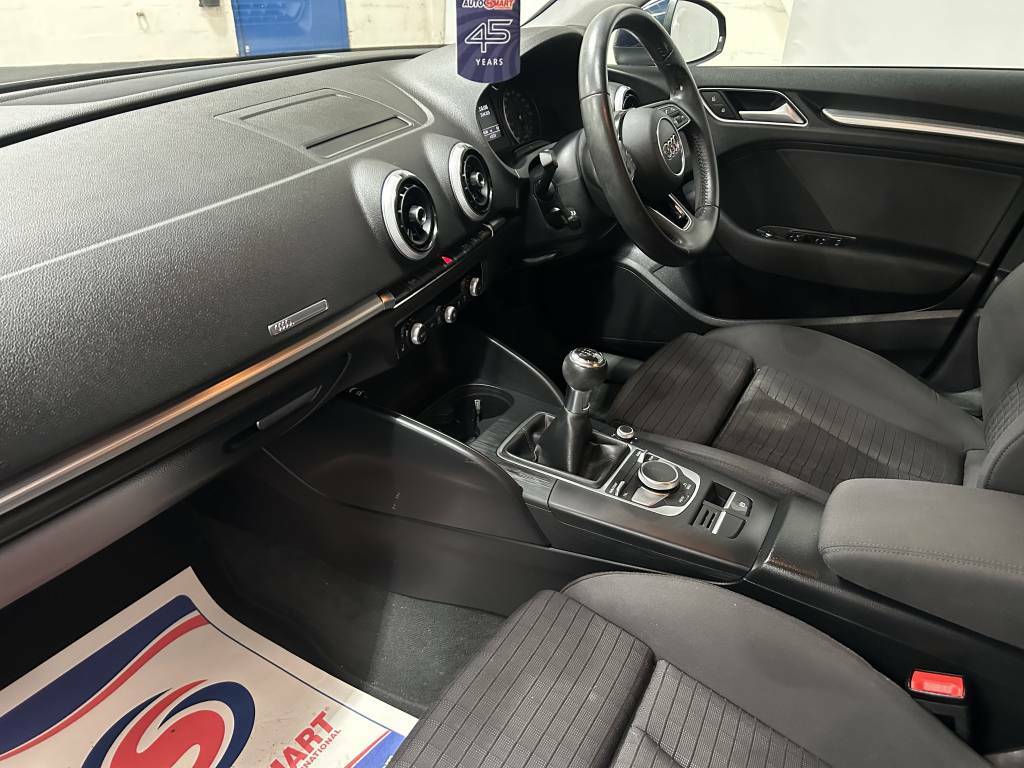 Audi A3 Sportback 1.4 Tfsi Sport Blue #4