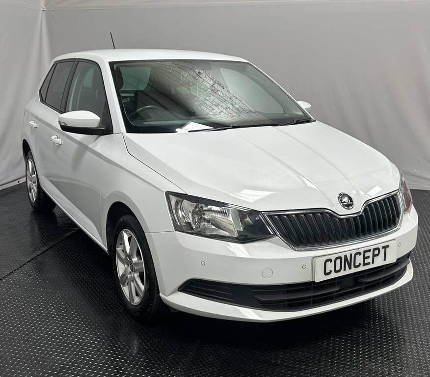 Skoda Fabia Hatchback 1.0 Tsi 110 Se White #2