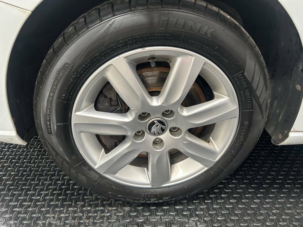 Skoda Fabia Hatchback 1.0 Tsi 110 Se White #5